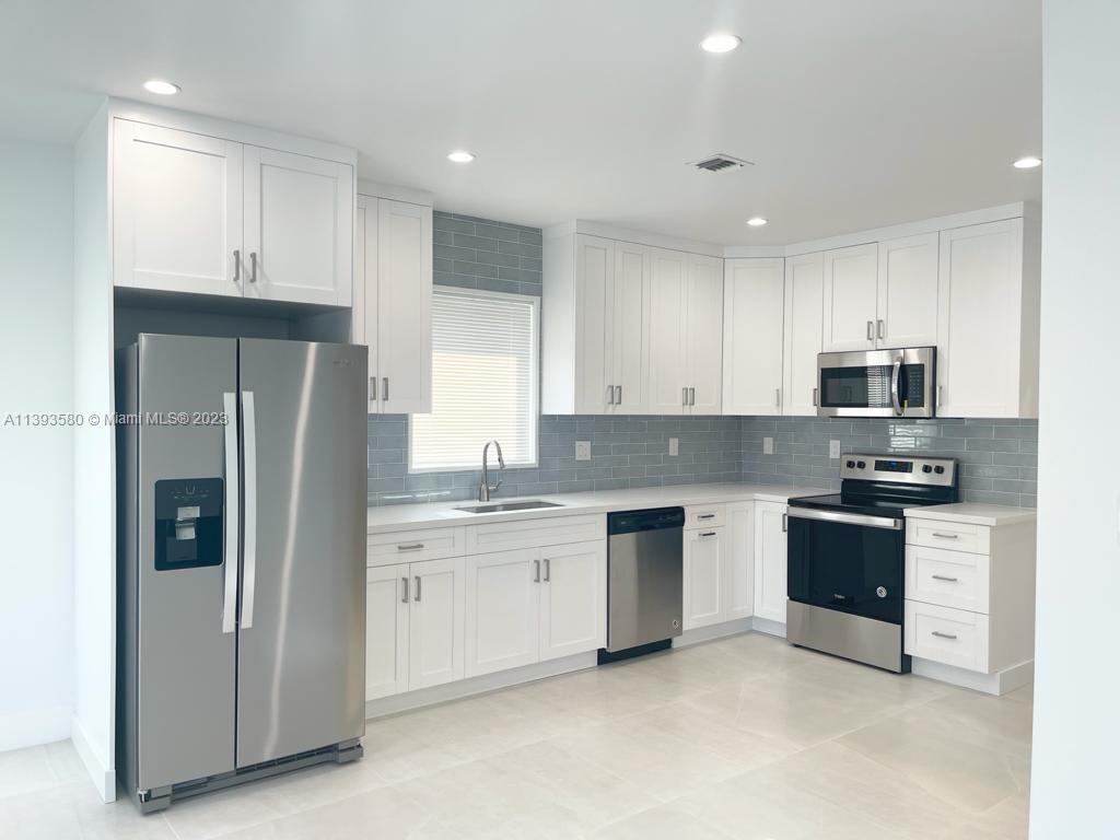 TAMIAMI ACRES PLAN 2 - Residential Lease