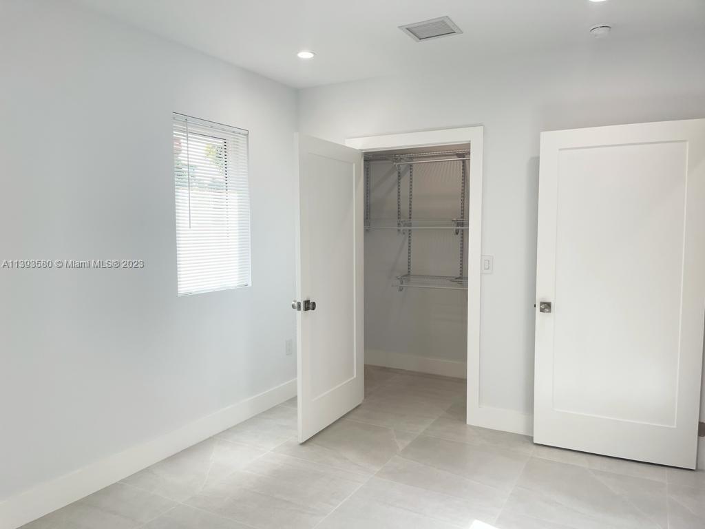 TAMIAMI ACRES PLAN 2 - Residential Lease