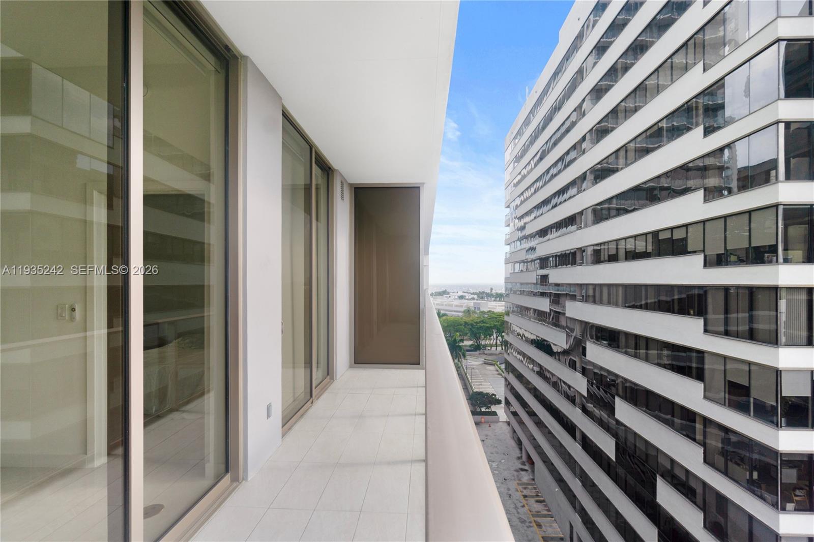 MR C RESIDENCES - Residential