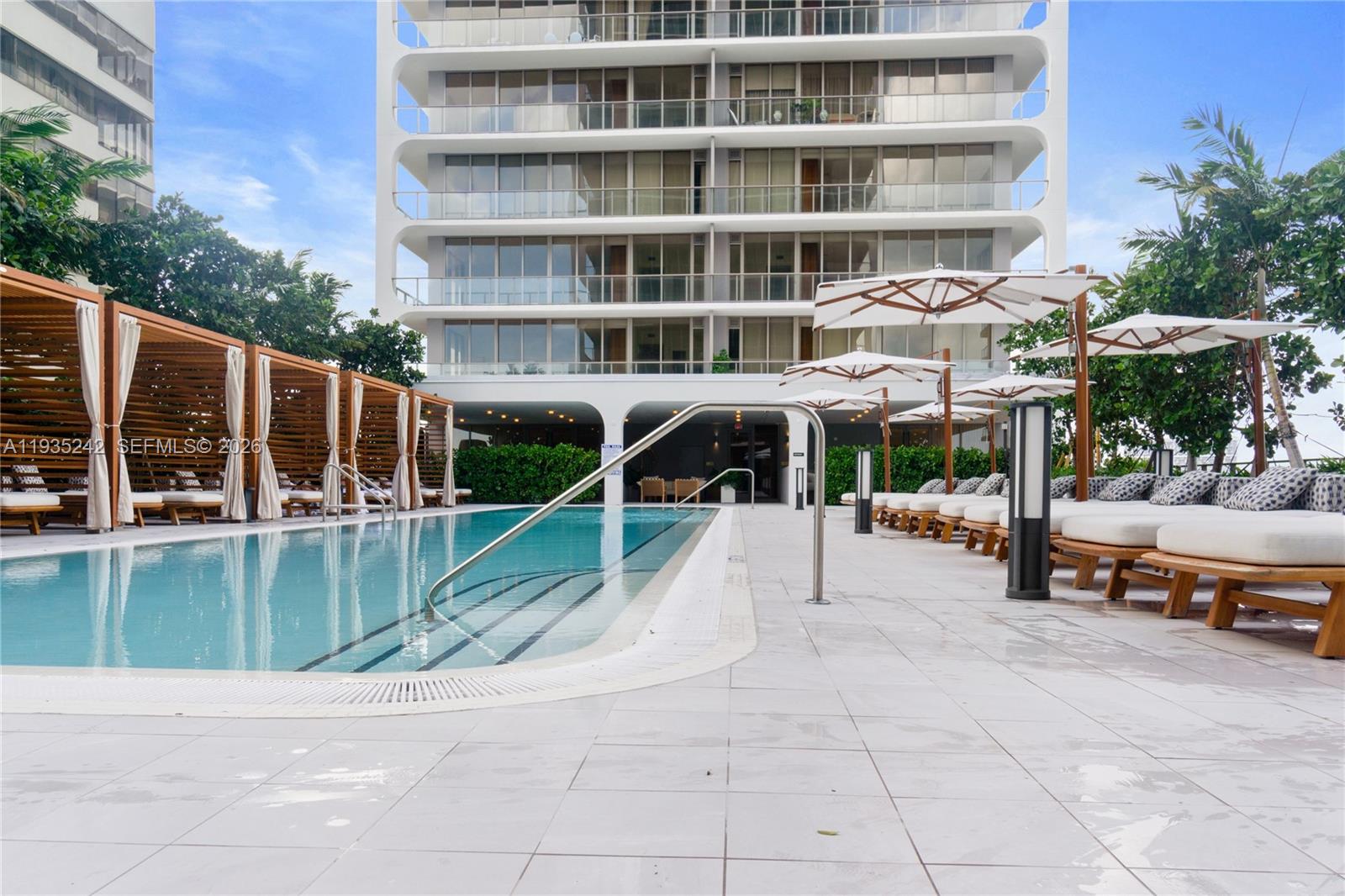MR C RESIDENCES - Residential