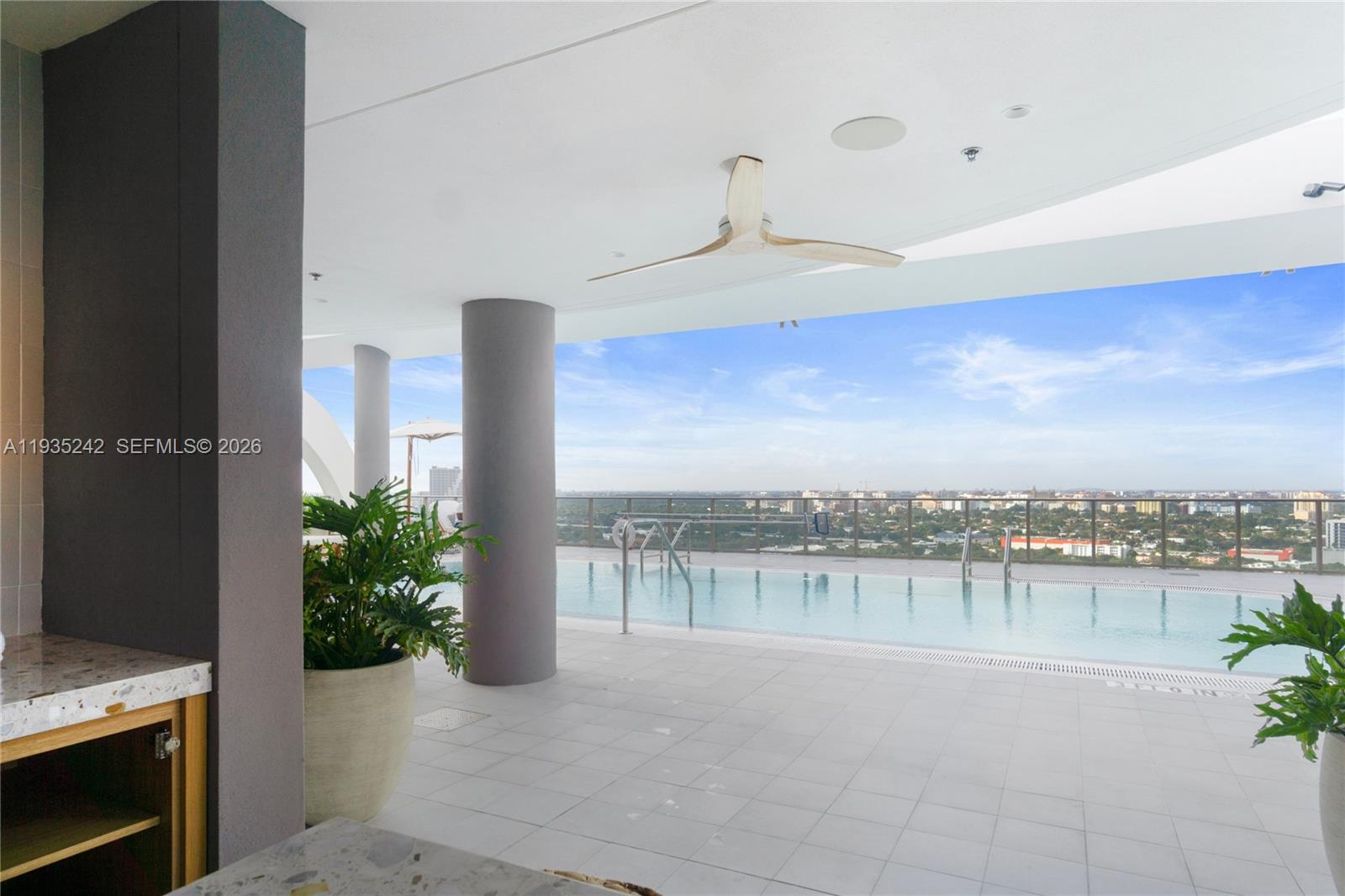 MR C RESIDENCES - Residential