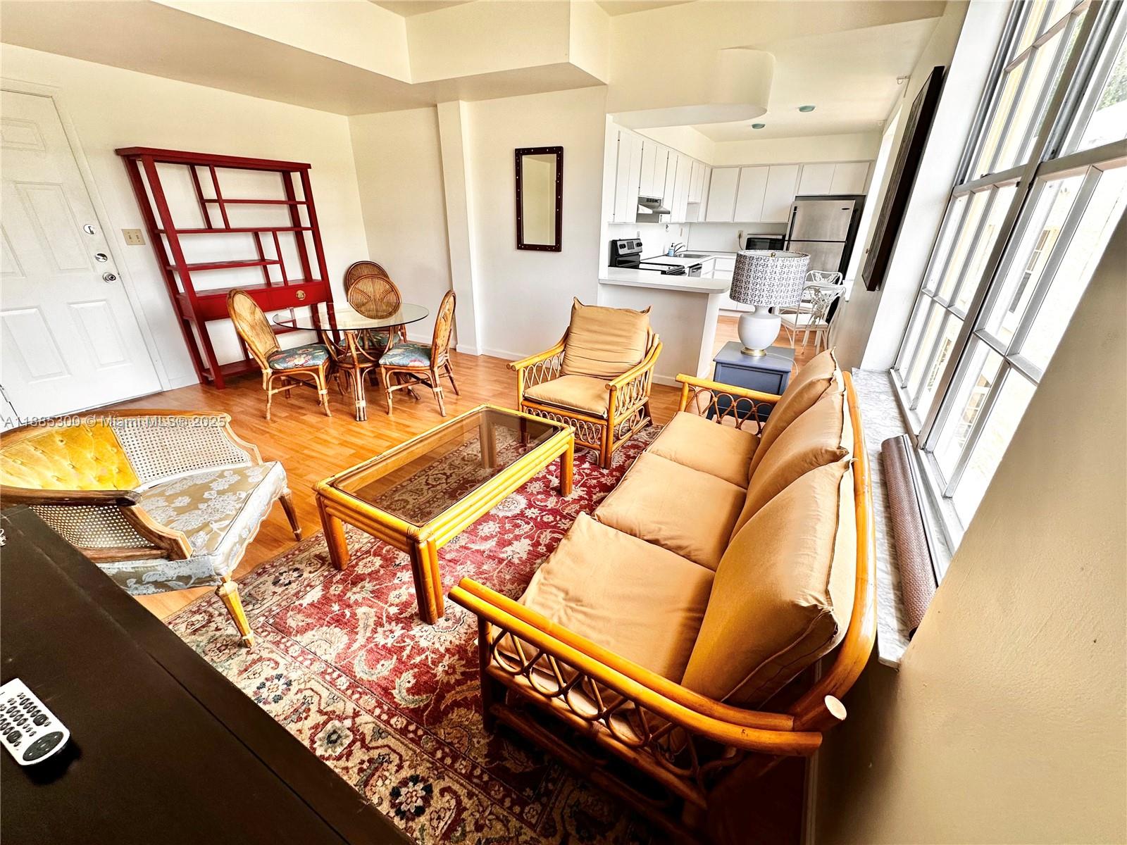 THE FLAMINGO CONDO - Residential Lease