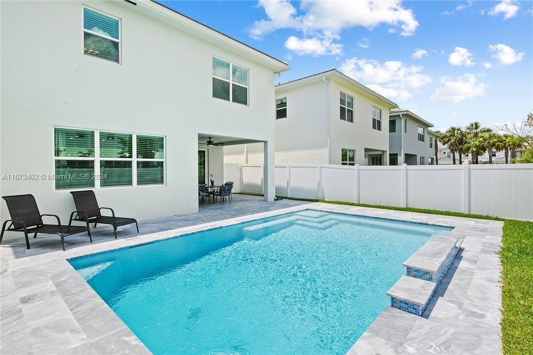 CRYSTAL LAKE 1ST SEC - Residential Lease