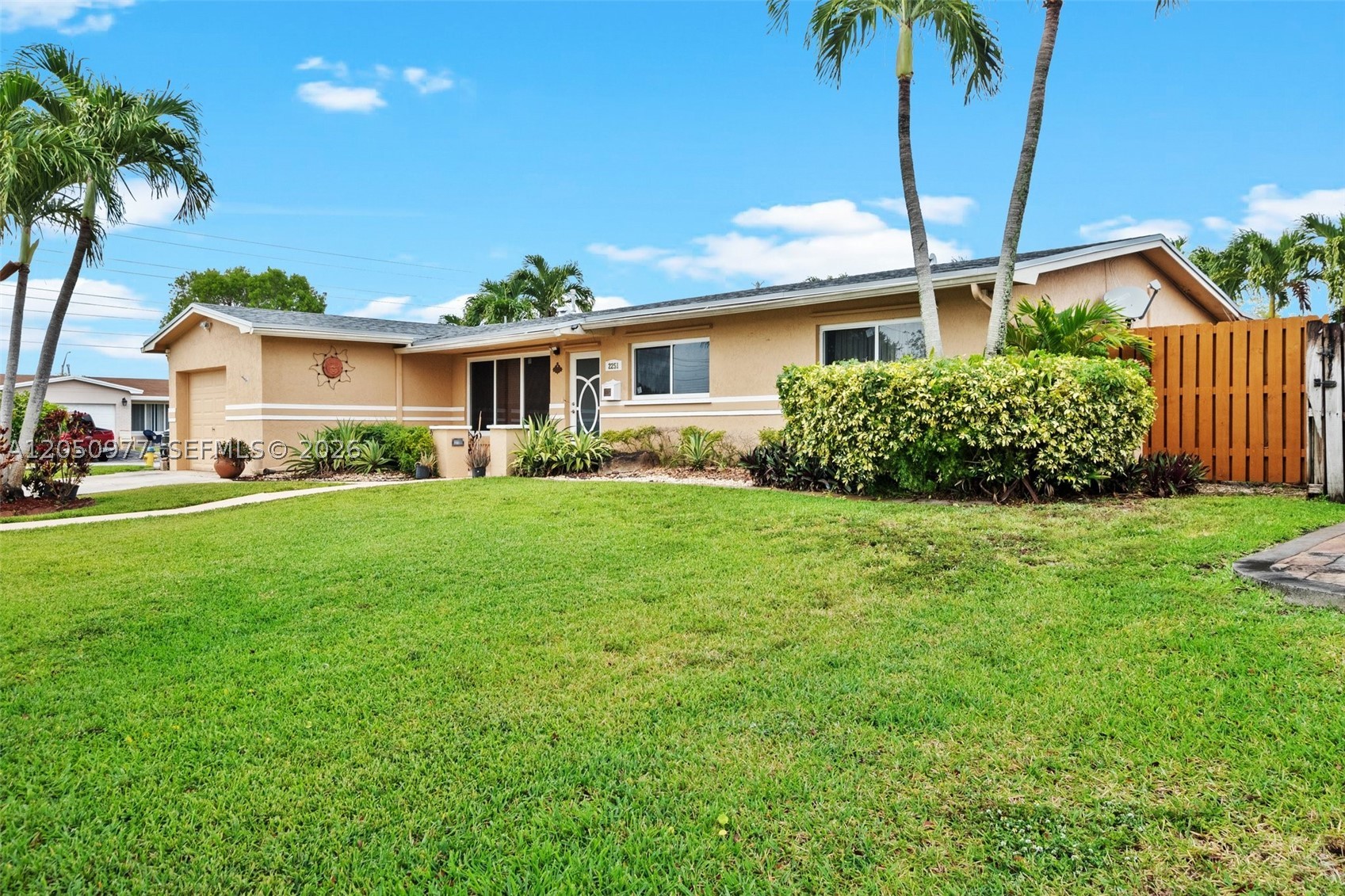 PASADENA LAKES WEST - Residential
