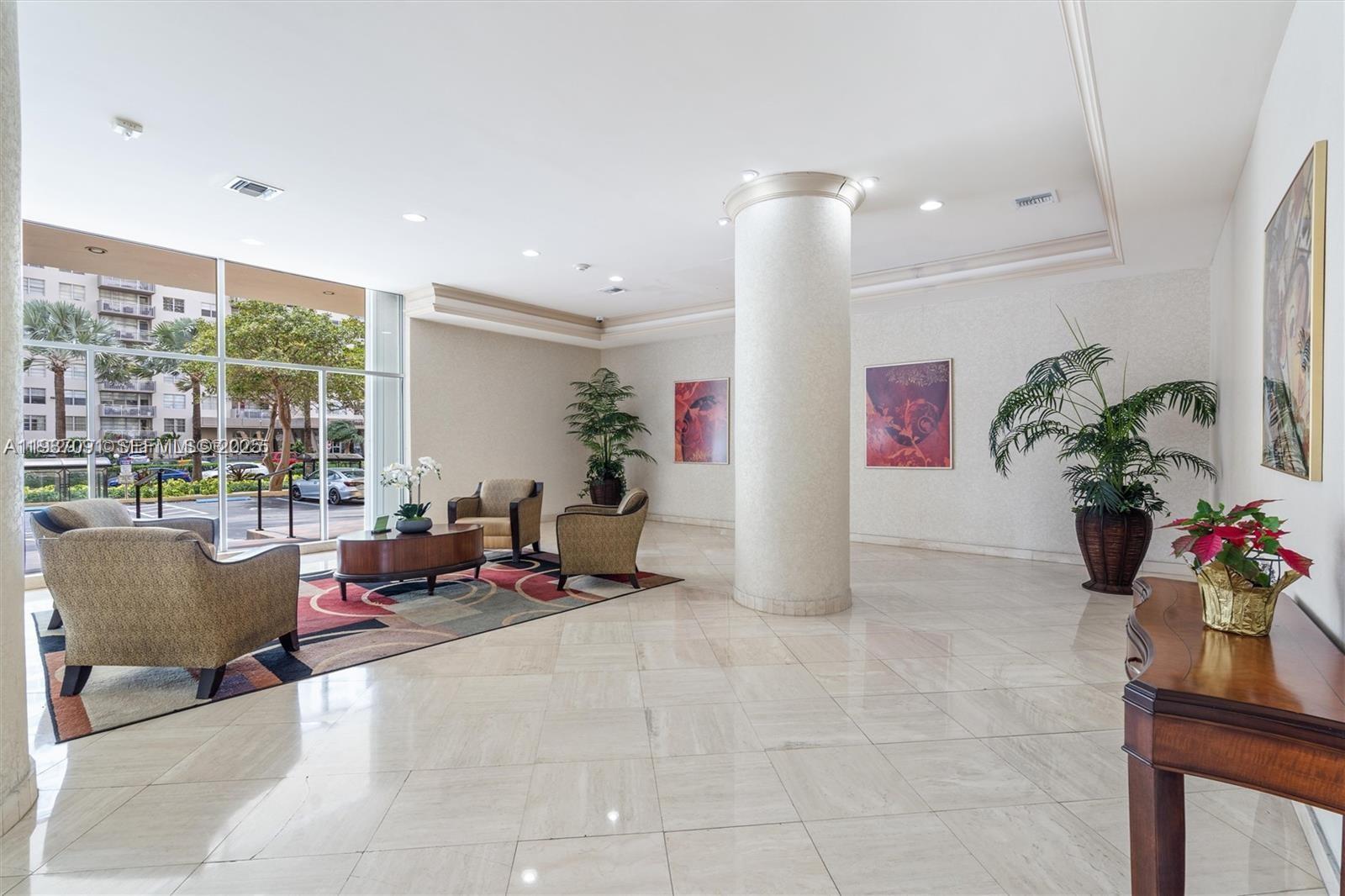 WINSTON TOWERS 200 - Residential