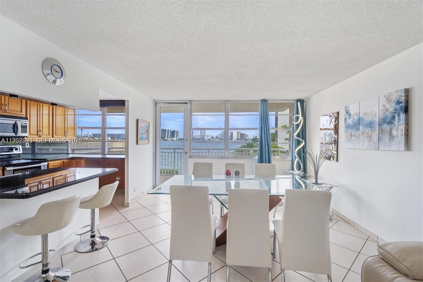 WINSTON TOWERS 200 - Residential