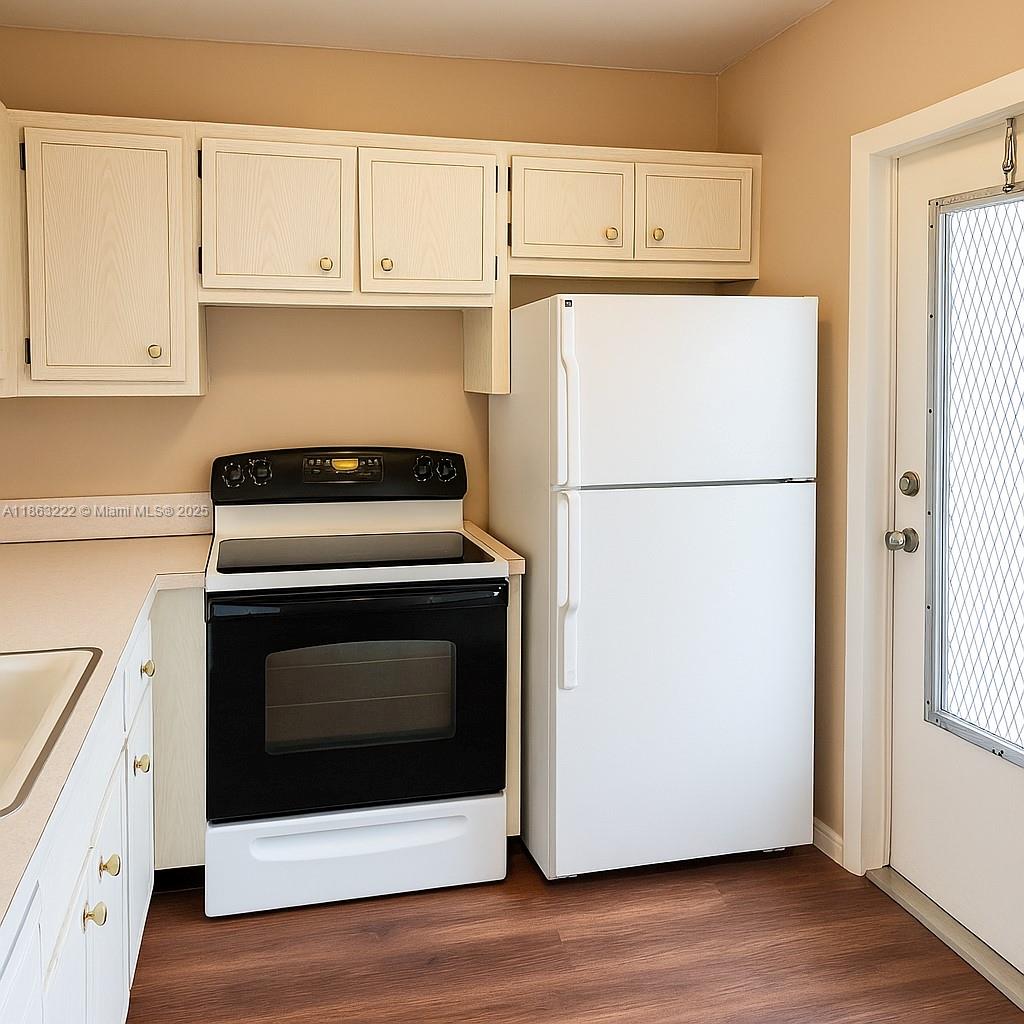 GERANIUM GARDENS CONDO - Residential