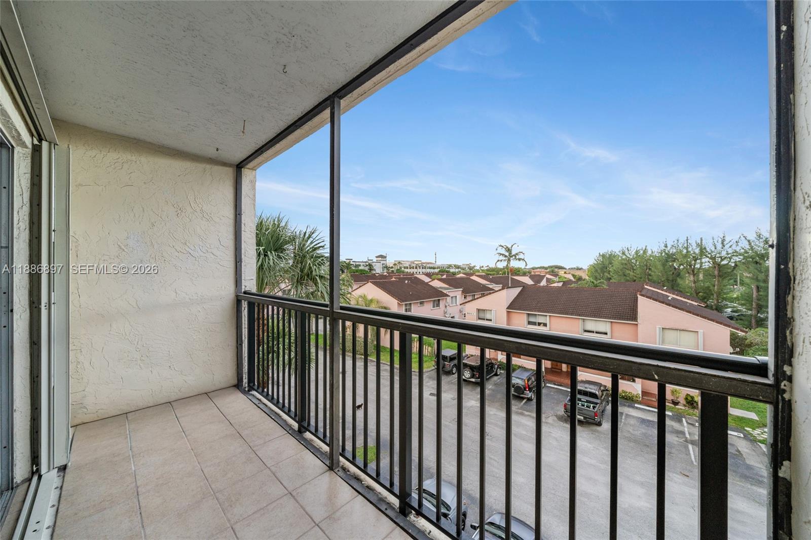 SANDORAL CONDO PH I - Residential