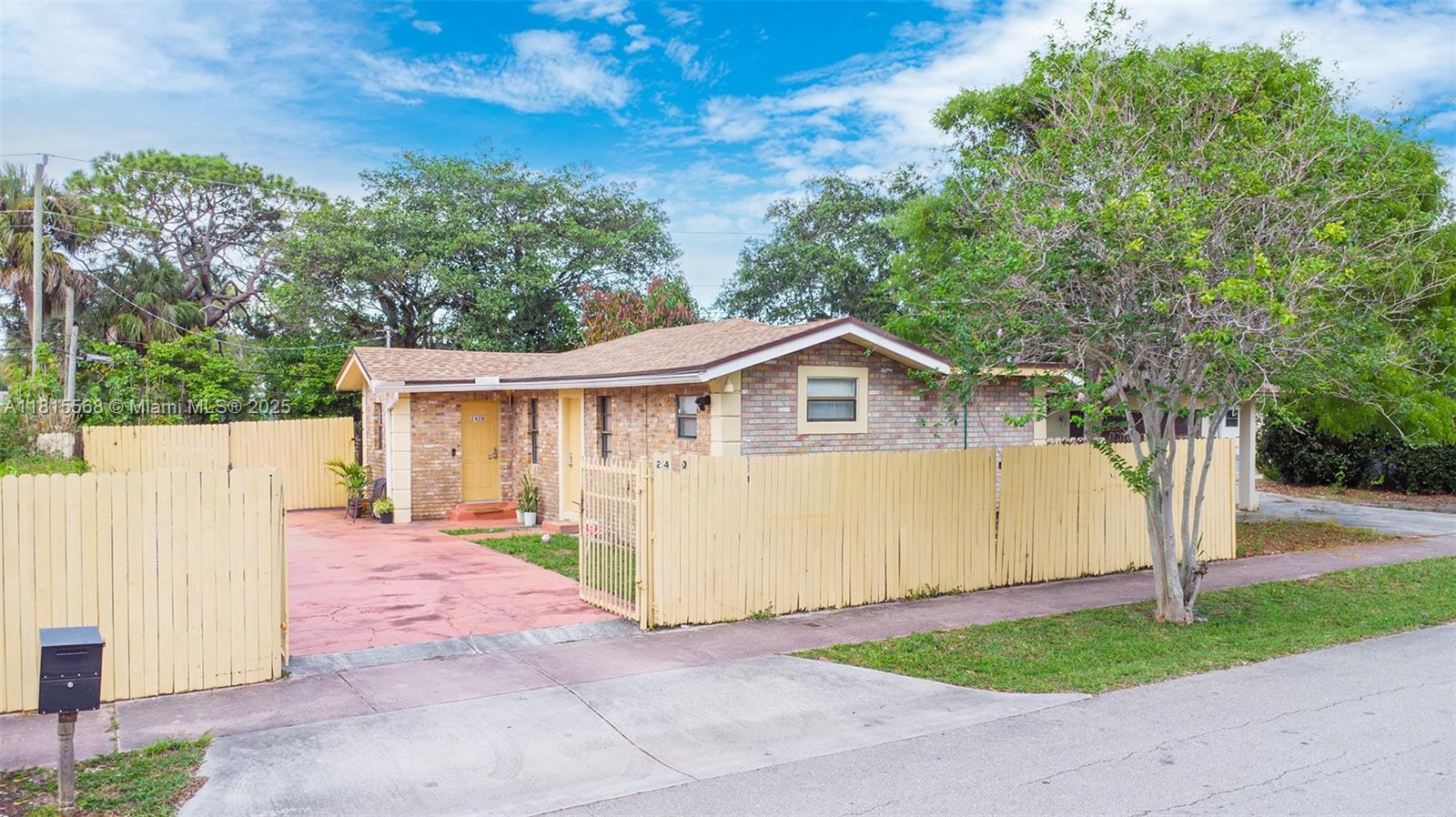 FRANKLIN PARK - Residential Lease