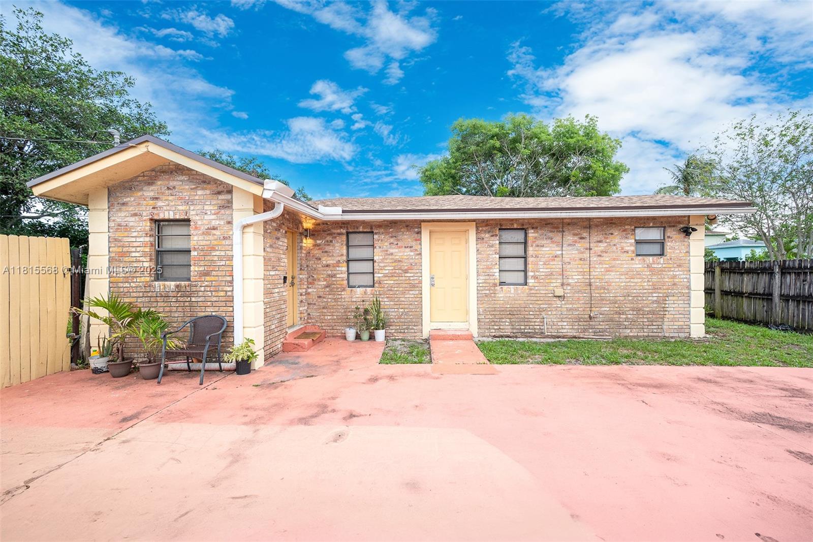 FRANKLIN PARK - Residential Lease