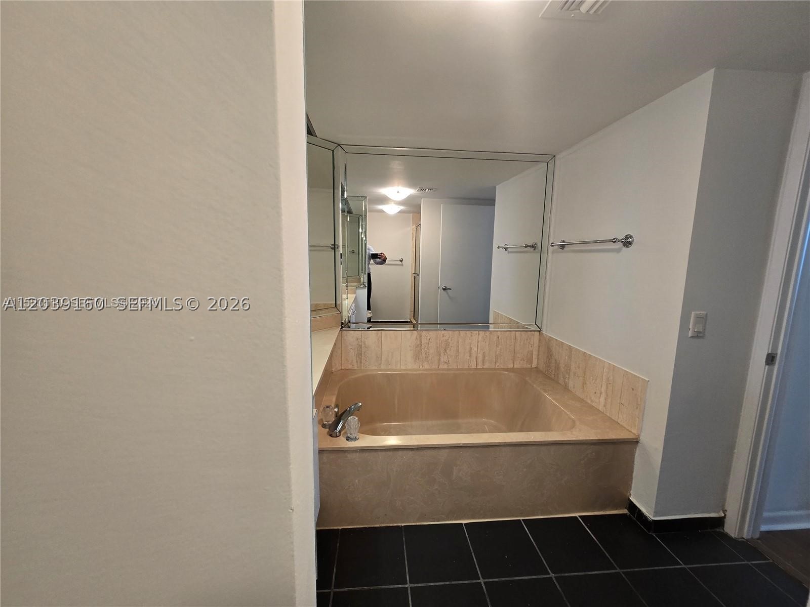 VENETIA CONDO - Residential Lease