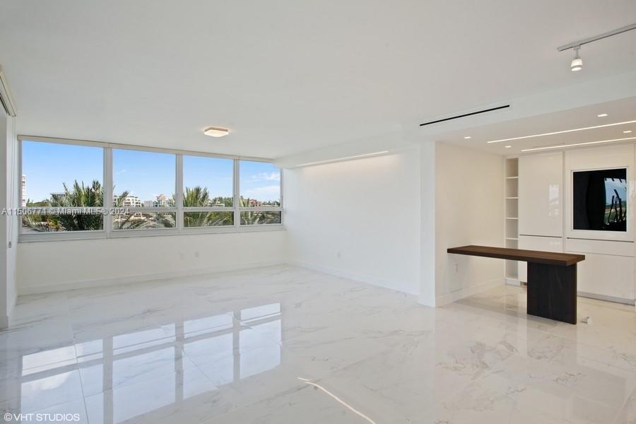 GROVE ISLE CONDO - Residential Lease