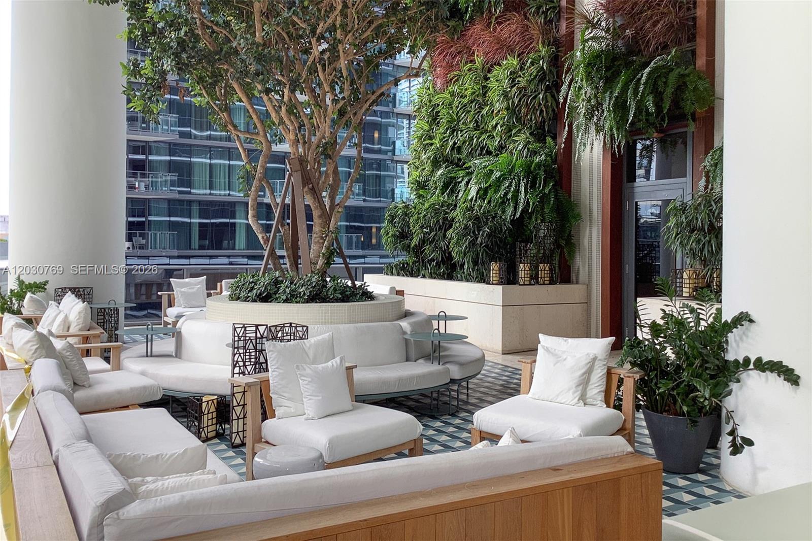 801 SMA RESIDENCES CONDO - Residential Lease