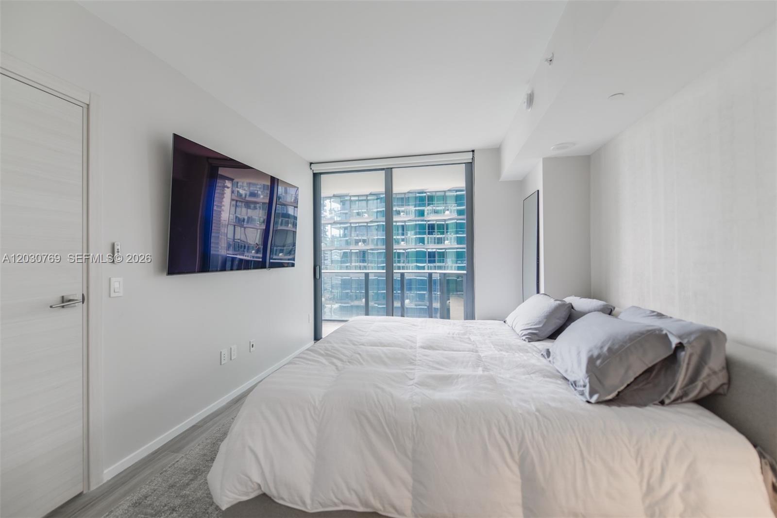 801 SMA RESIDENCES CONDO - Residential Lease