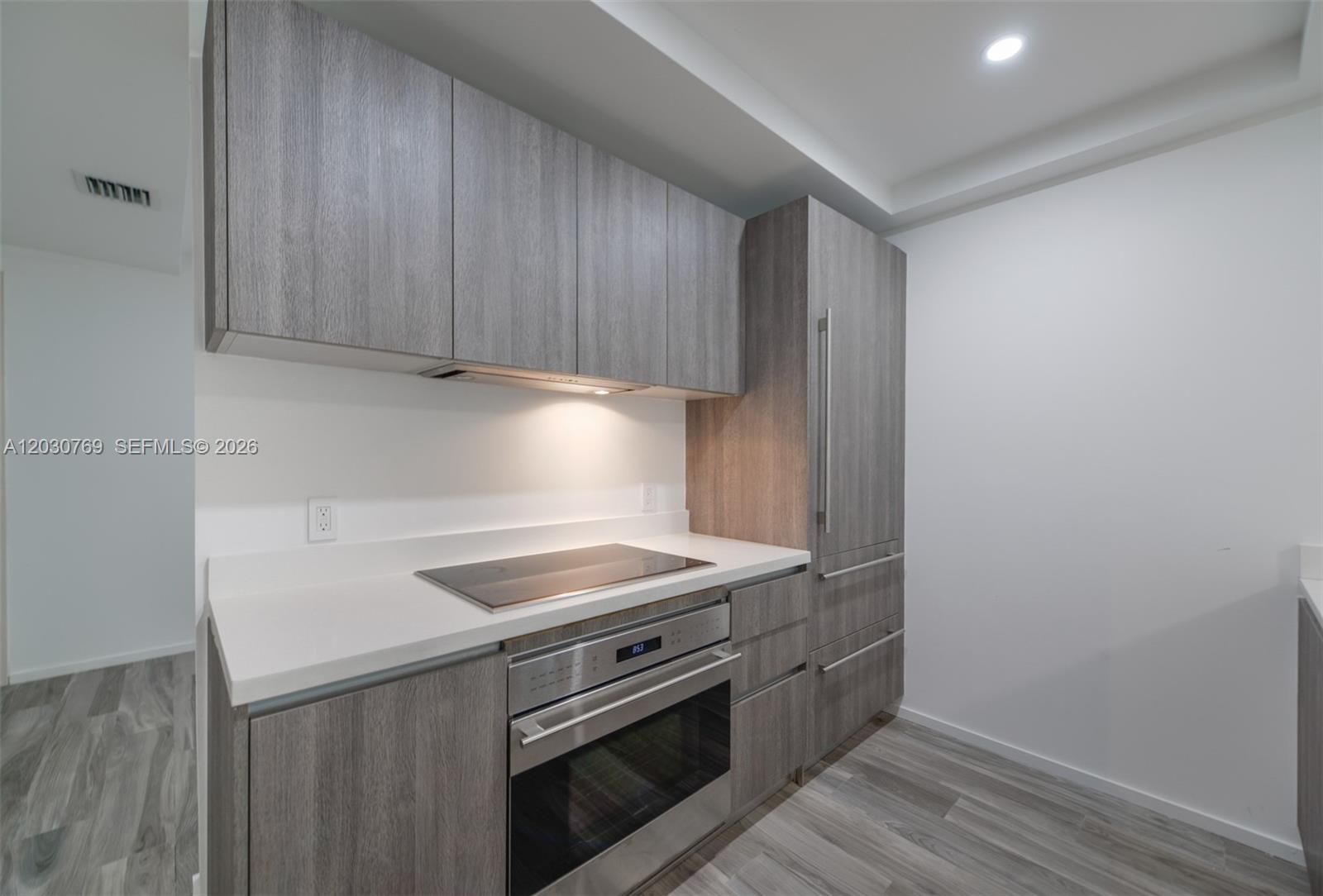 801 SMA RESIDENCES CONDO - Residential Lease
