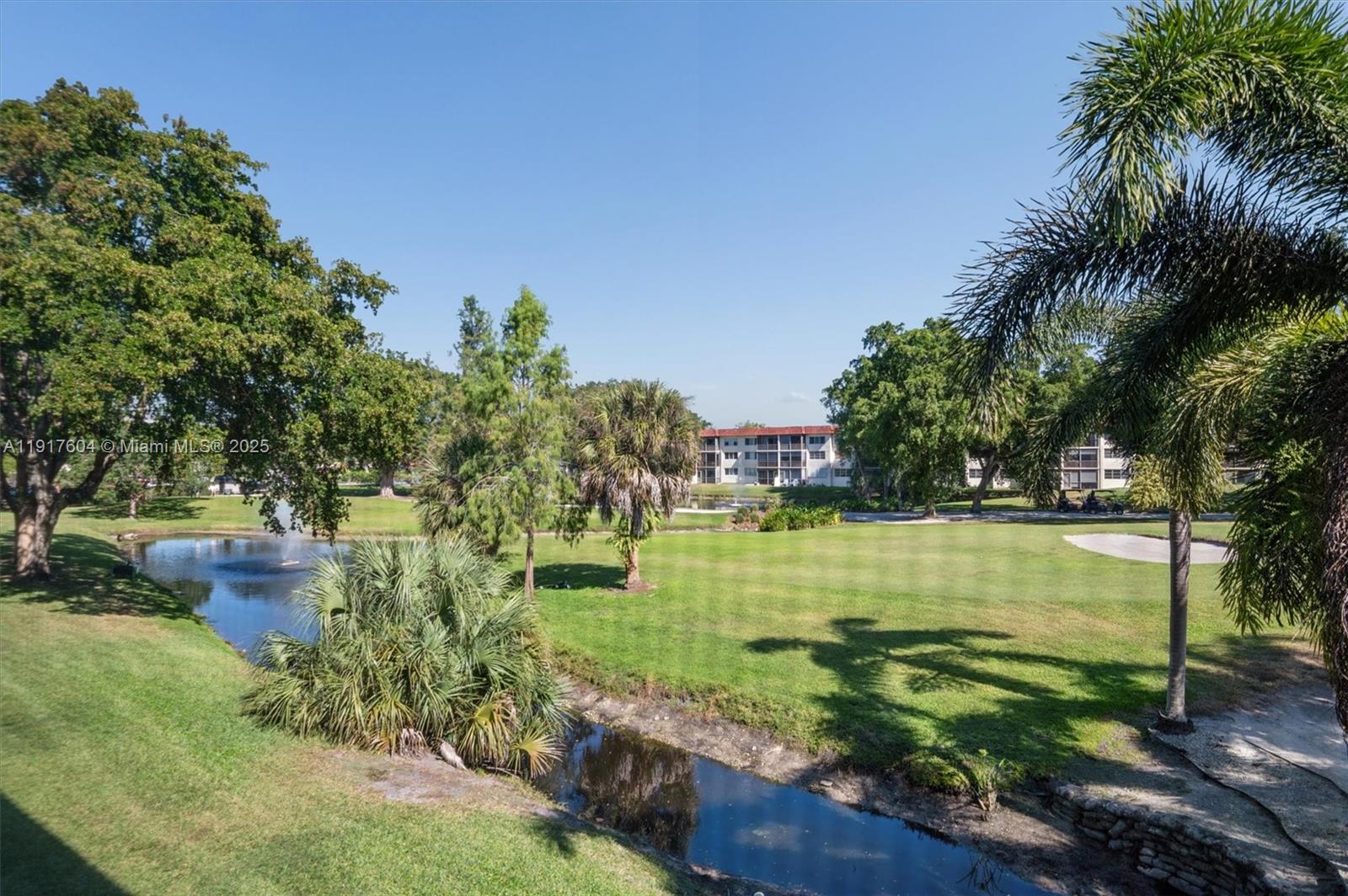 HOLLYBROOK GOLF AND - Residential