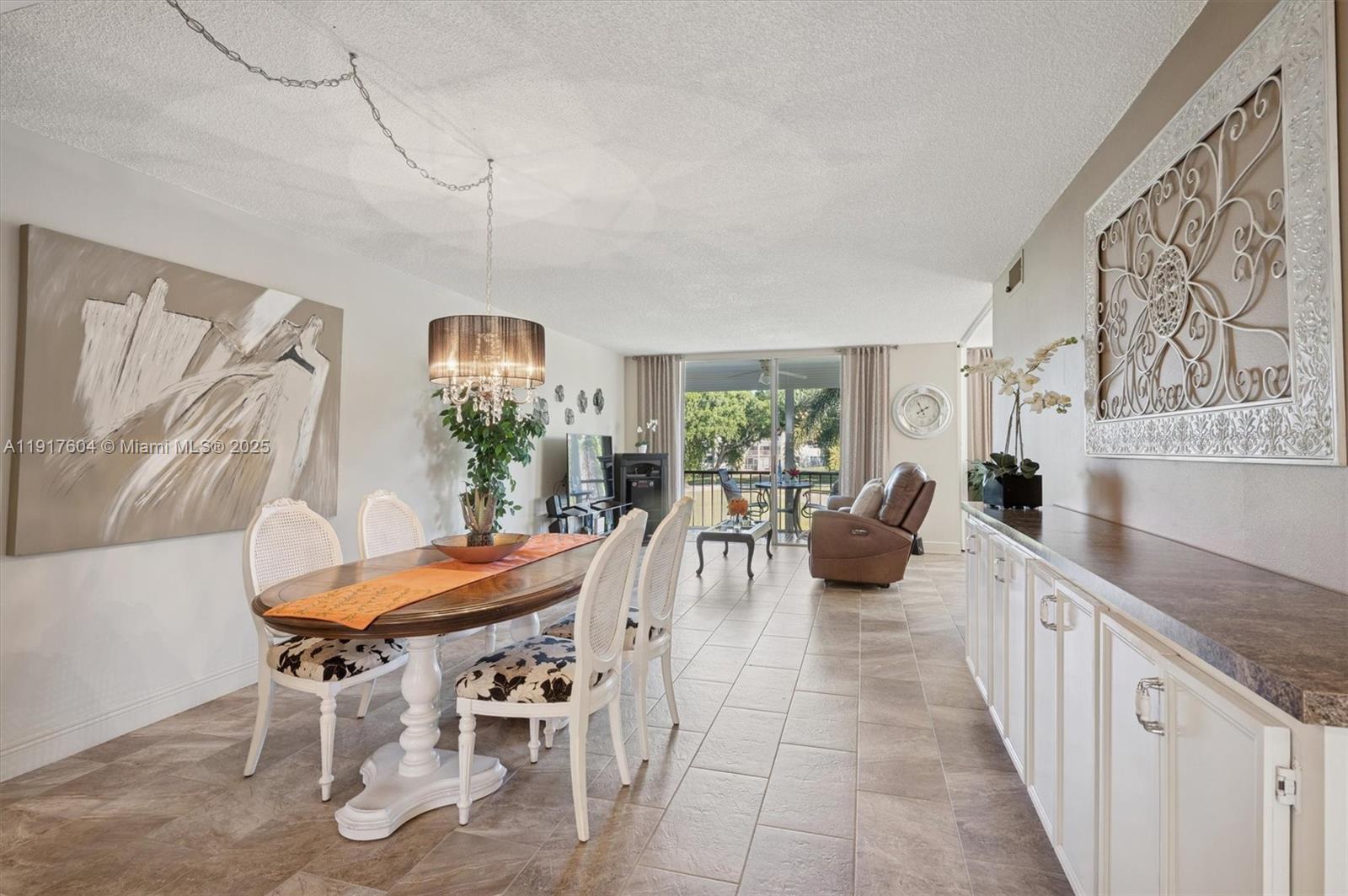 HOLLYBROOK GOLF AND - Residential