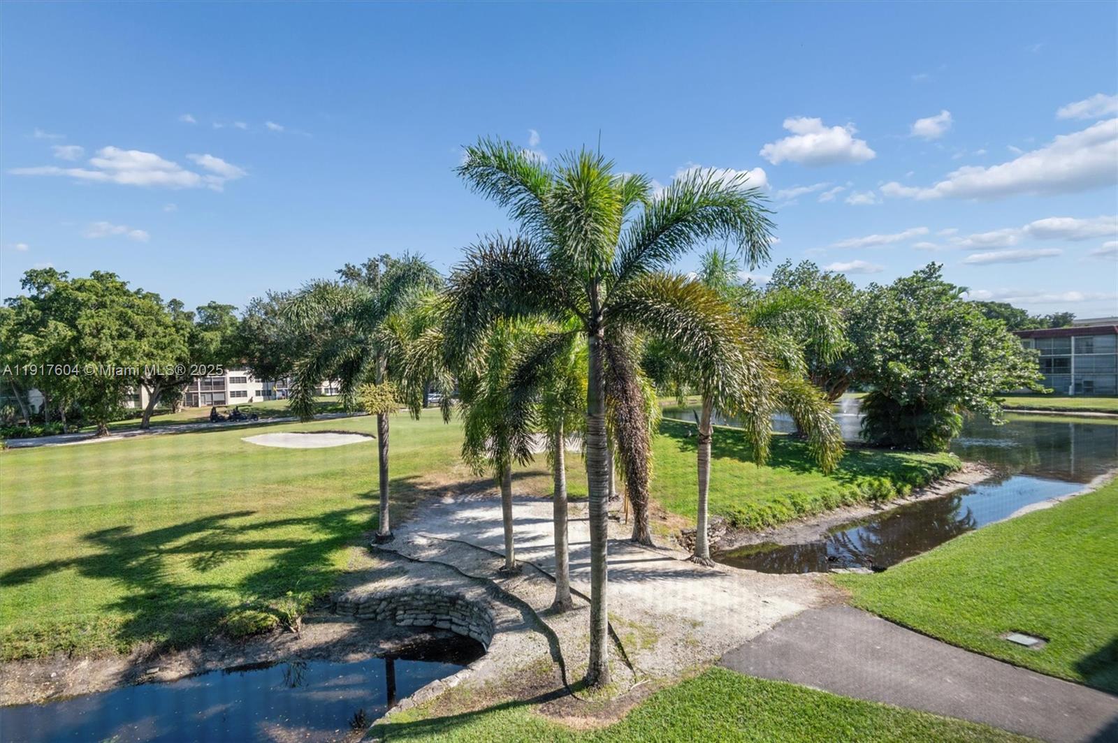 HOLLYBROOK GOLF AND - Residential