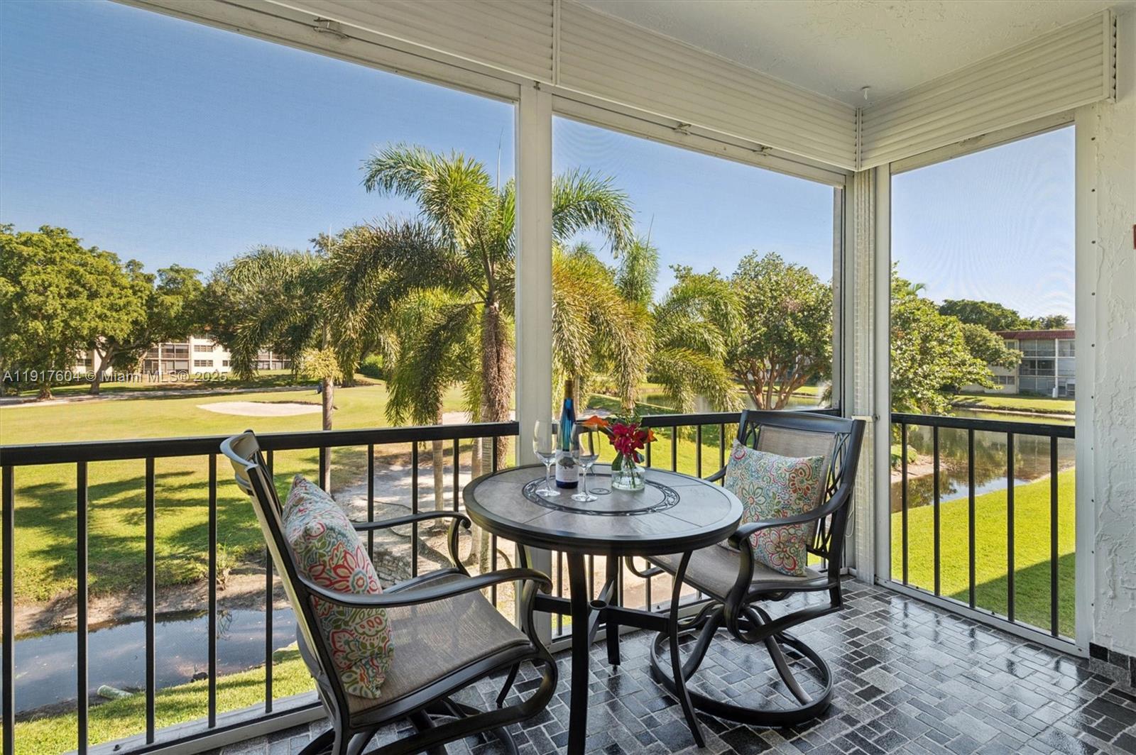 HOLLYBROOK GOLF AND - Residential