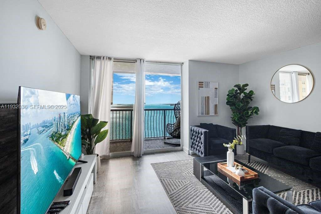 THE CLUB AT BRICKELL BAY - Residential