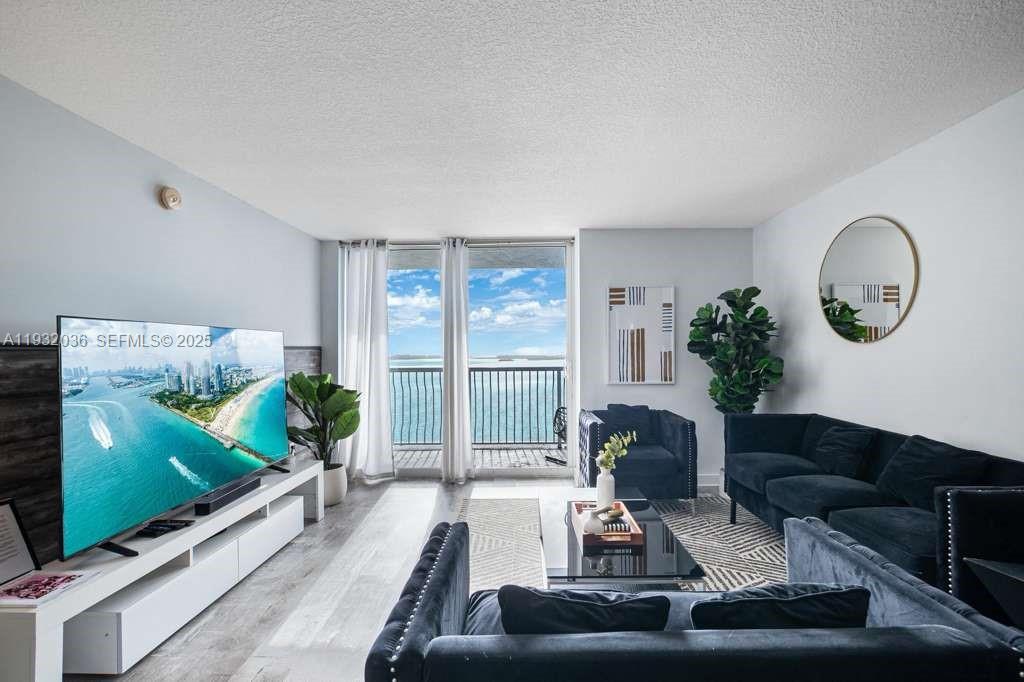 THE CLUB AT BRICKELL BAY - Residential