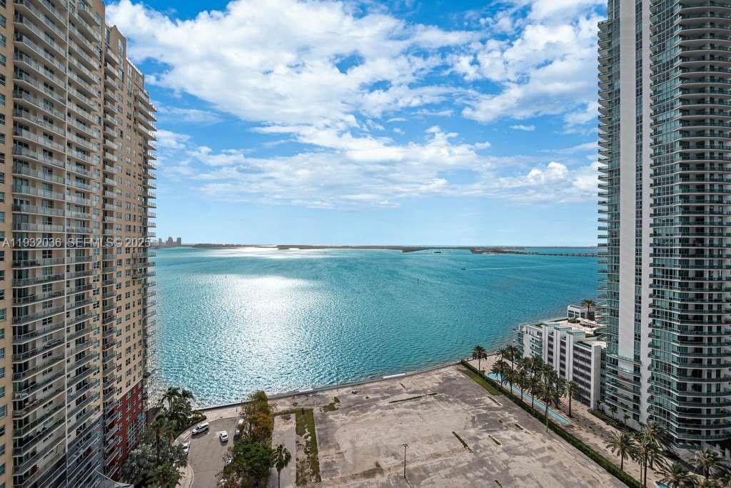 THE CLUB AT BRICKELL BAY - Residential