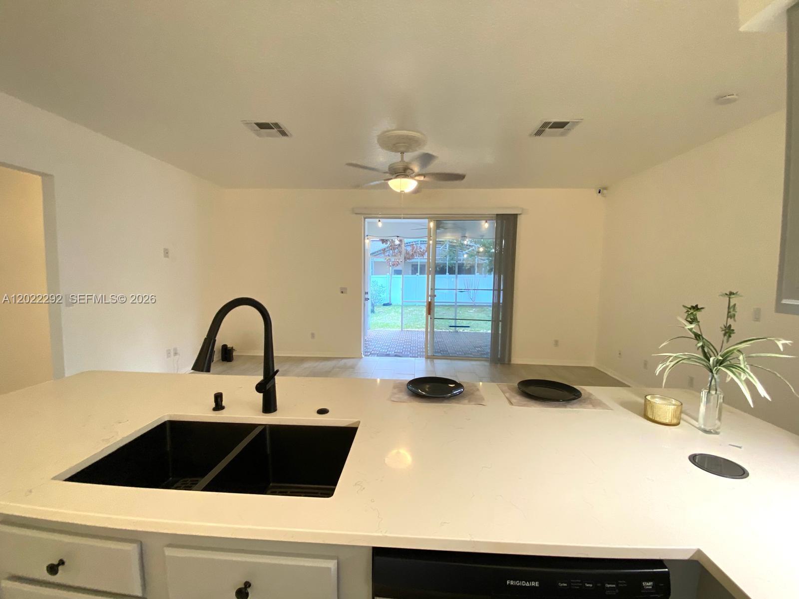 SOMERSET ESTATES COMMUNITY - Residential