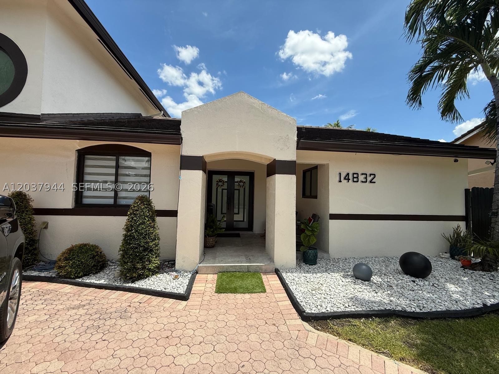 G B ESTATES - Residential