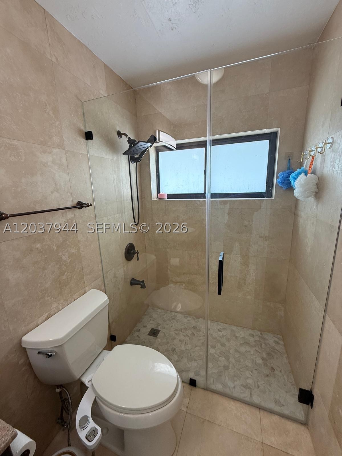 G B ESTATES - Residential