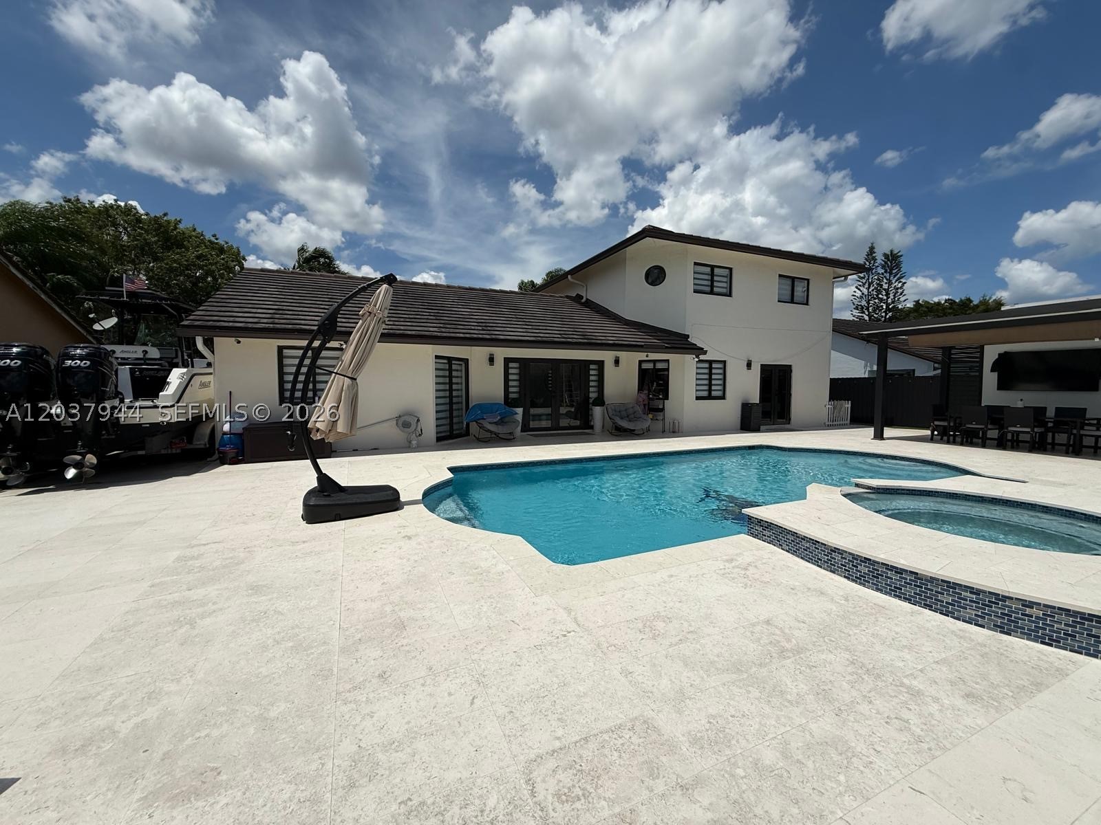 G B ESTATES - Residential