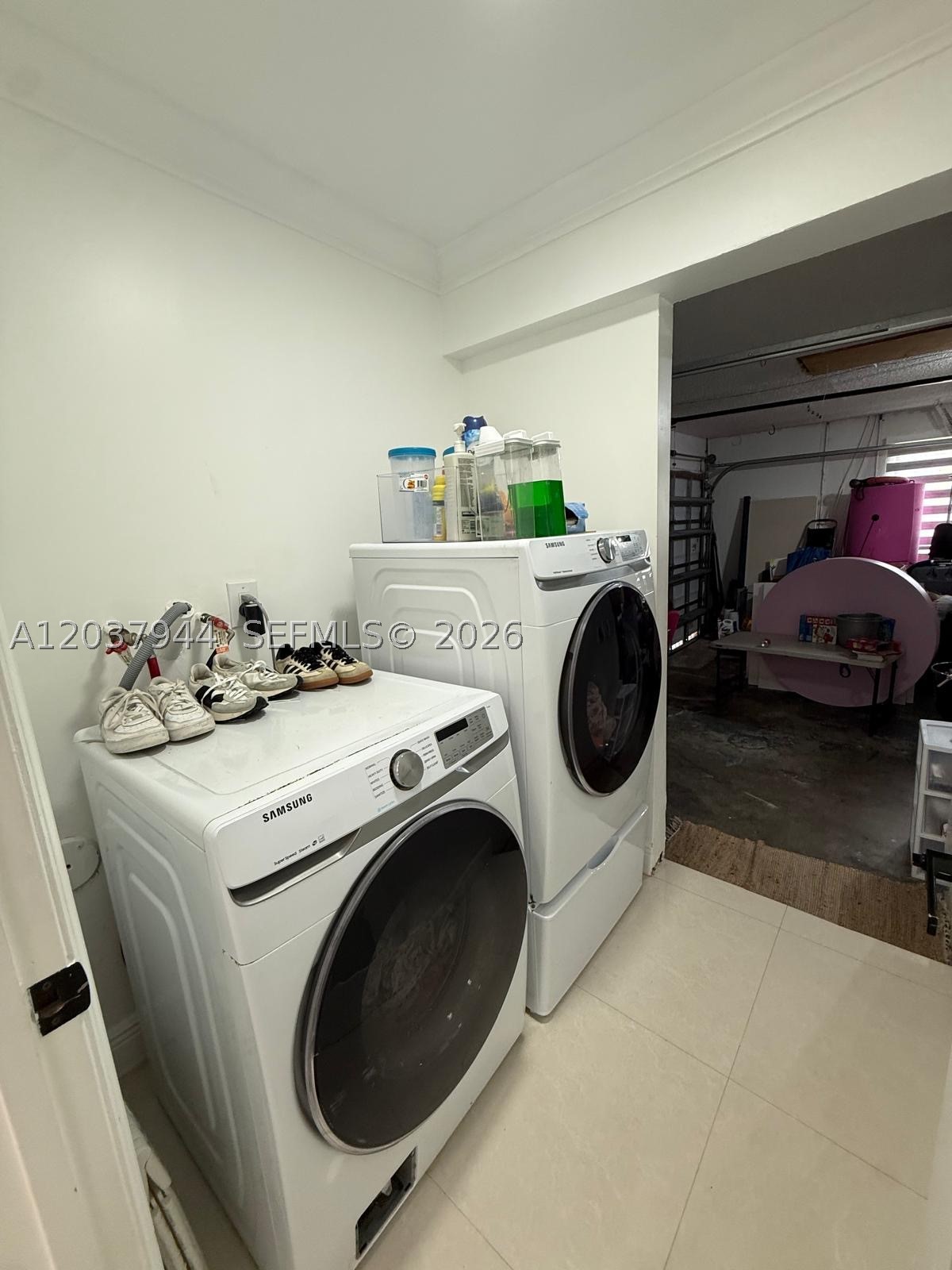 G B ESTATES - Residential