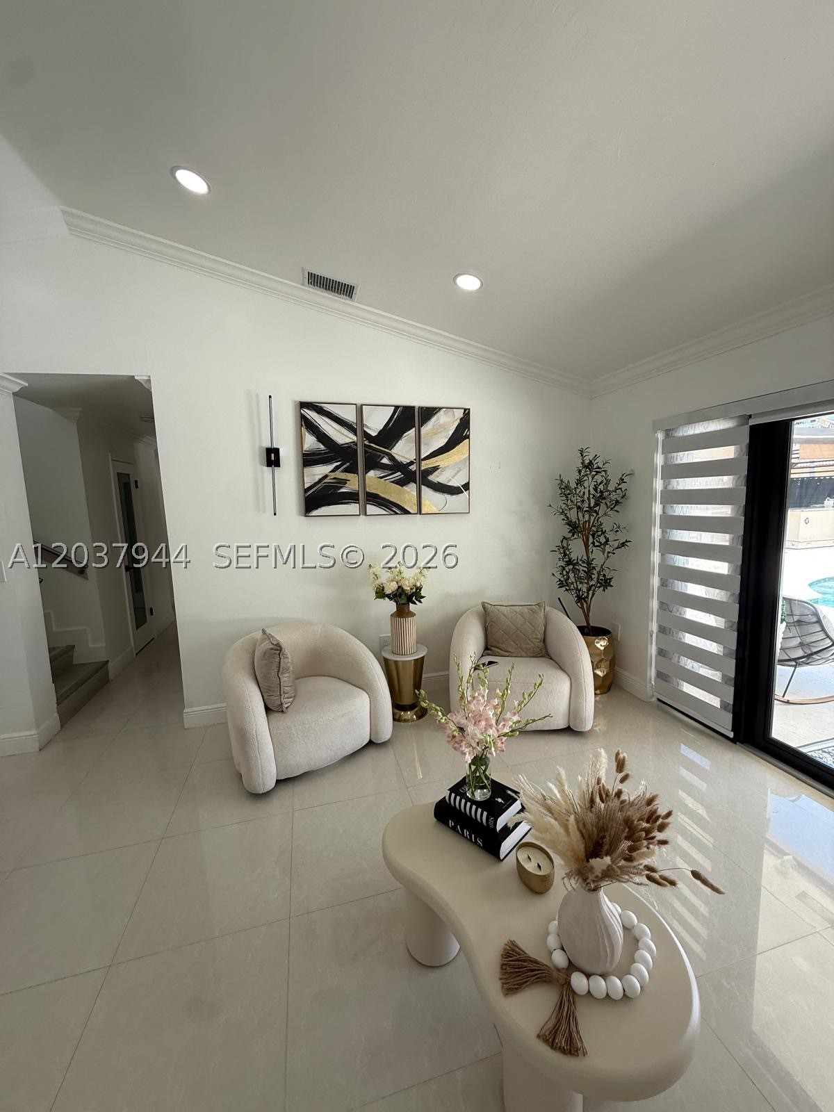G B ESTATES - Residential