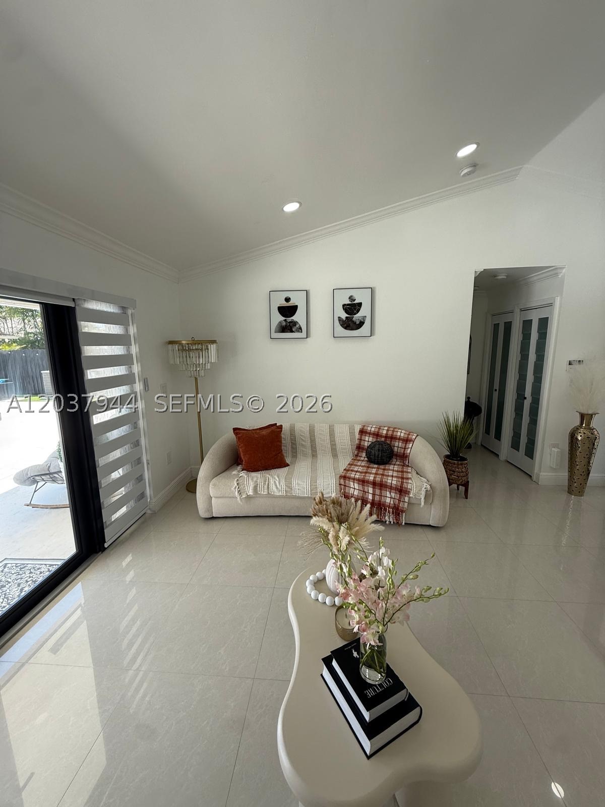 G B ESTATES - Residential