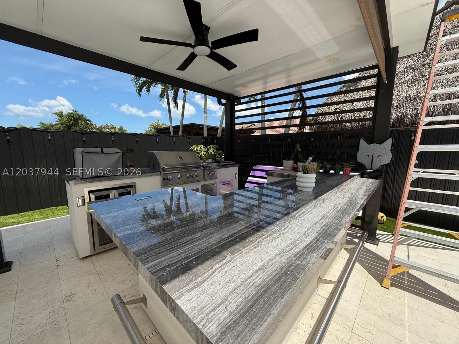G B ESTATES - Residential