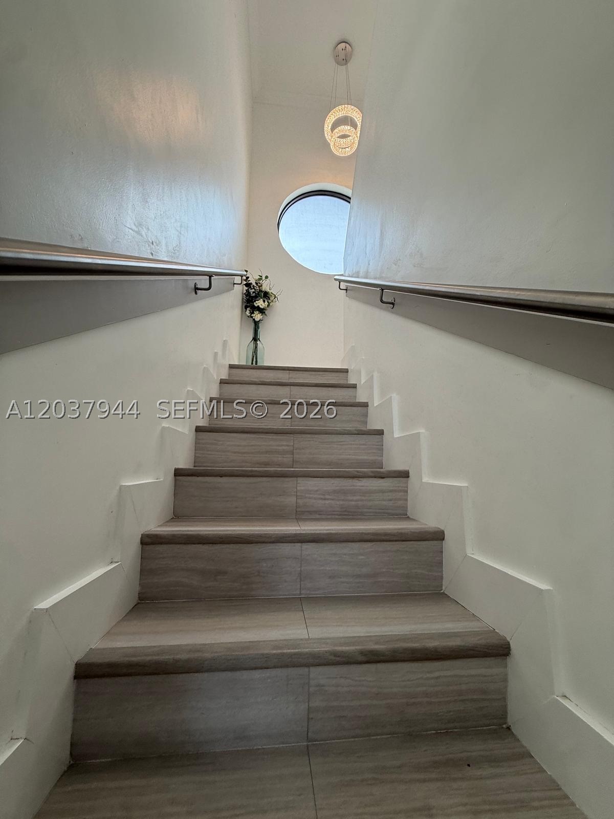 G B ESTATES - Residential