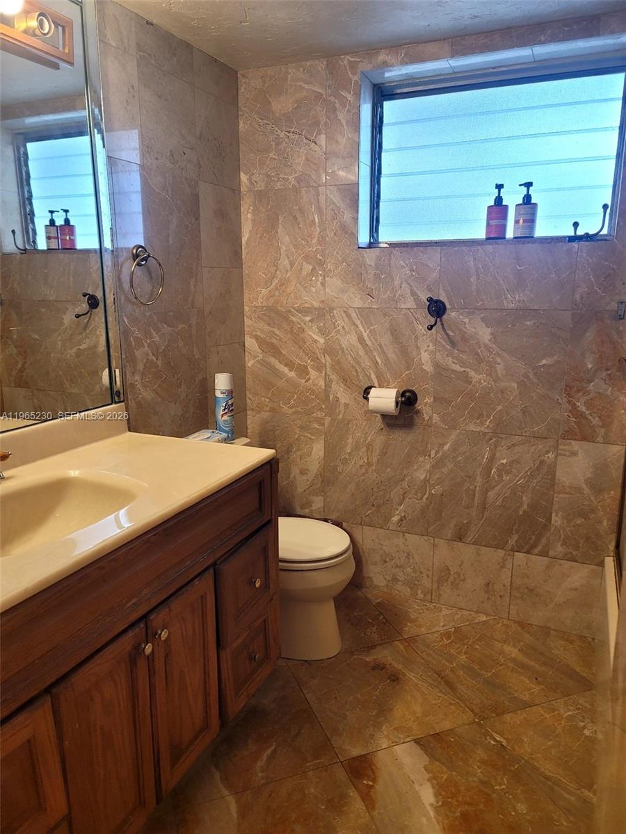 JADE WINDS GROUP BAMBOO G - Residential