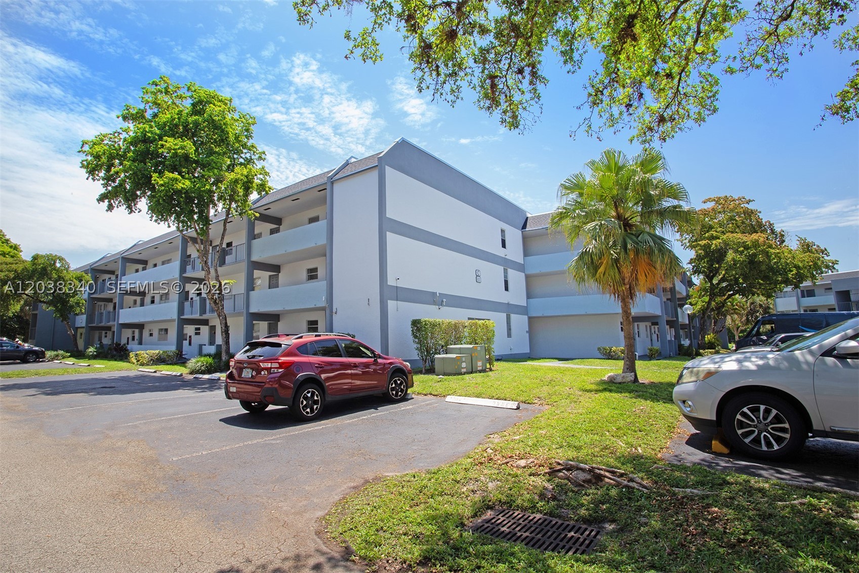 SANDS POINT CONDOMINIUM I - Residential