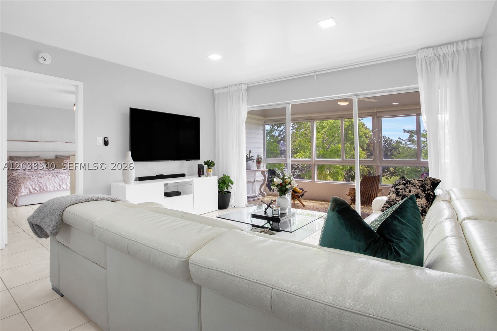 SANDS POINT CONDOMINIUM I - Residential