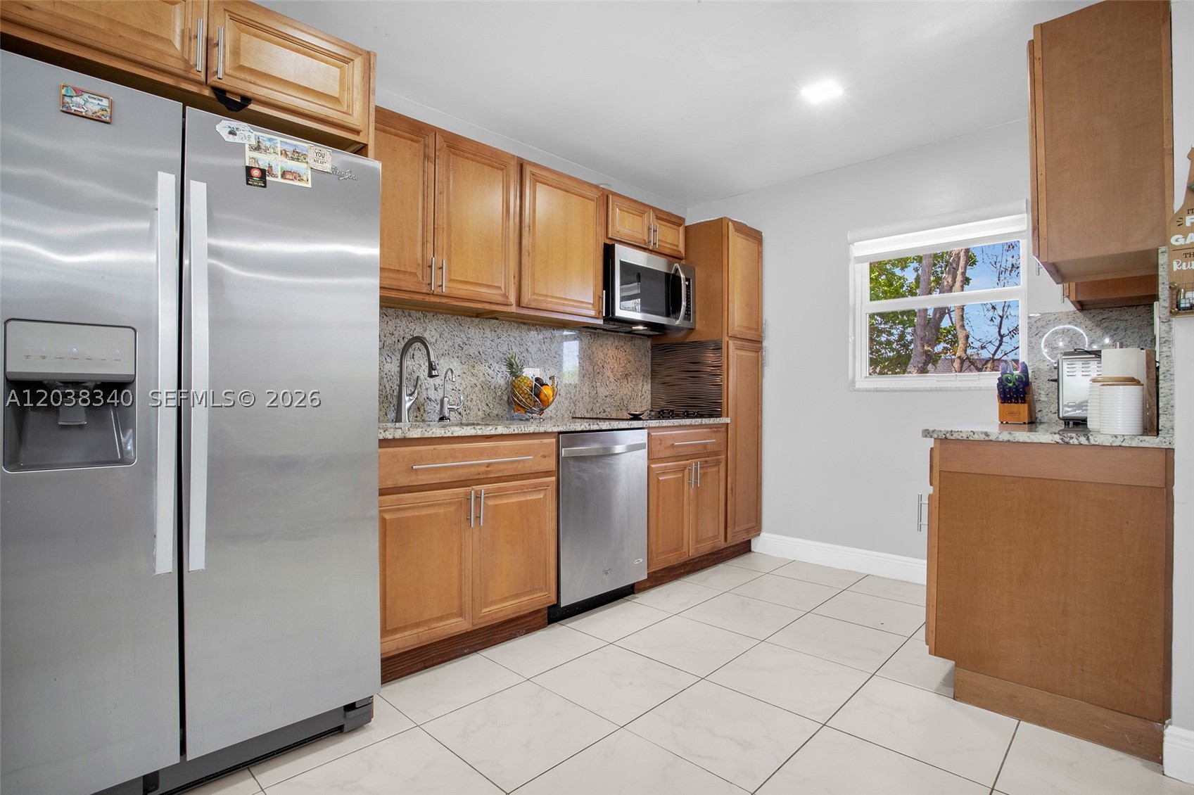 SANDS POINT CONDOMINIUM I - Residential