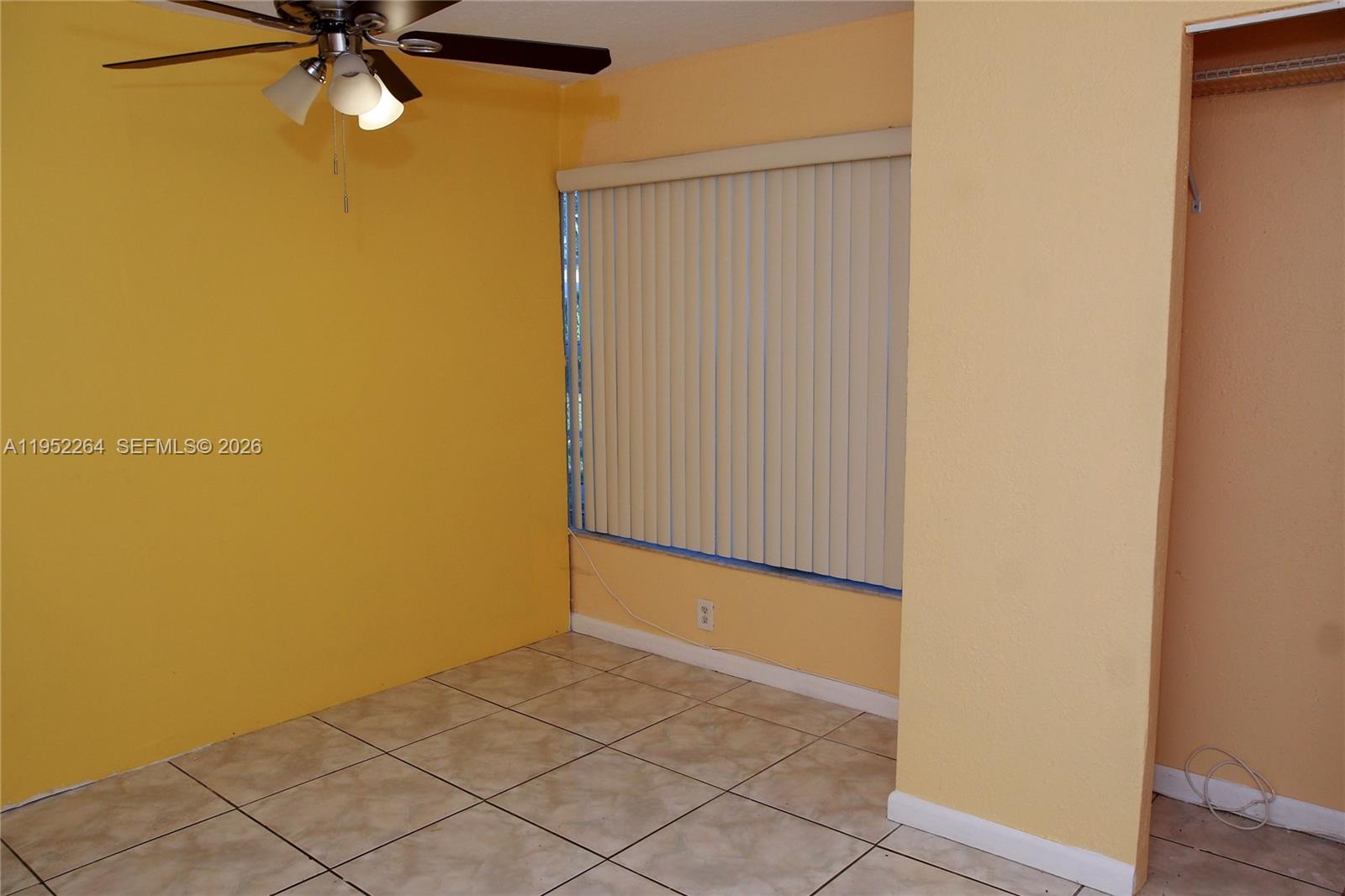 CAPRI VILLAS - Residential Lease