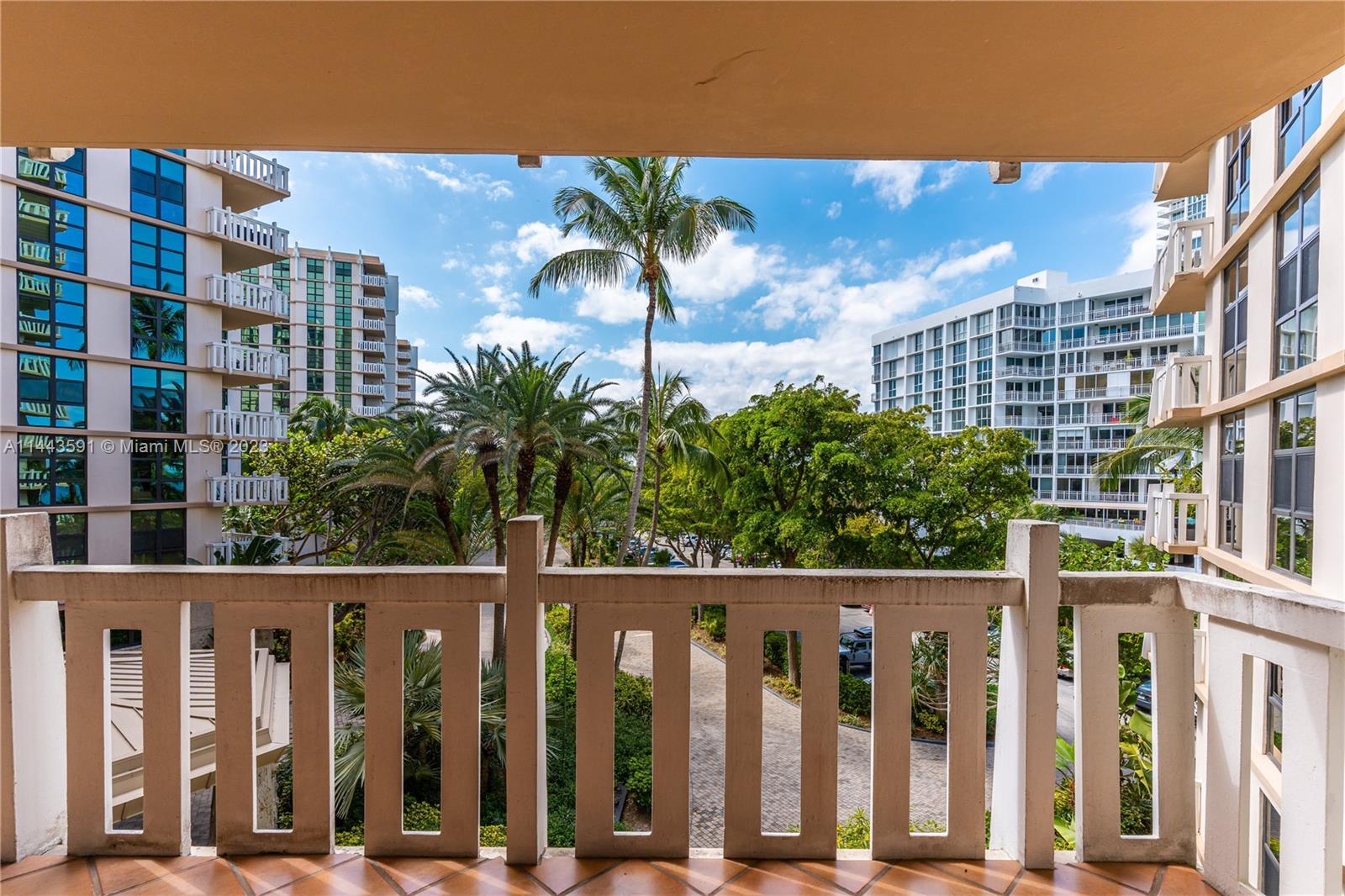 Towers of Key Biscayne CO - Residential