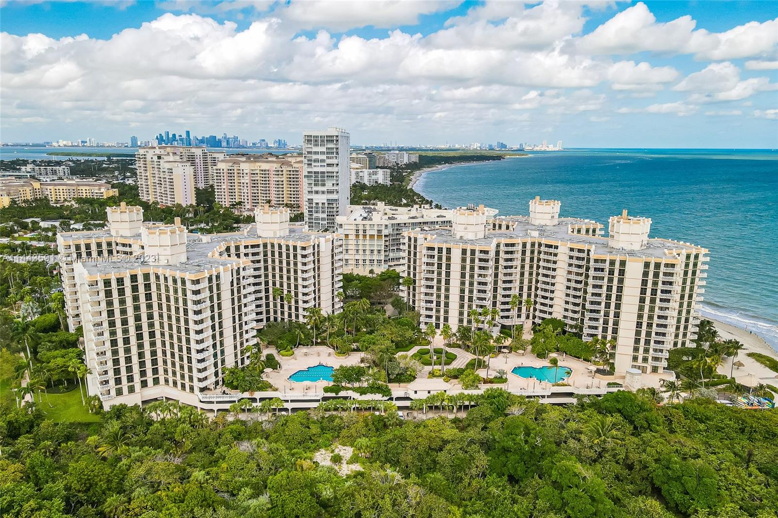 Towers of Key Biscayne CO - Residential