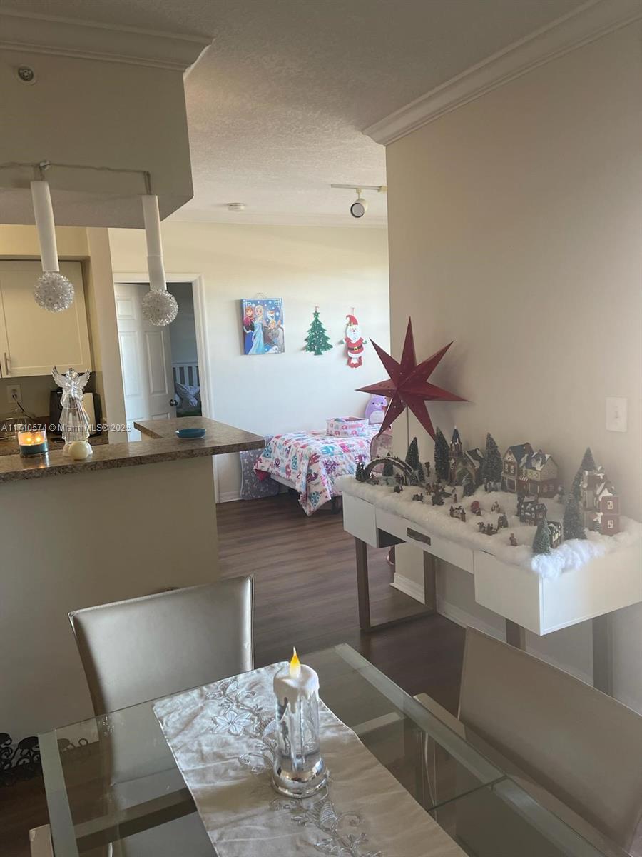 MARQUESA CONDO - Residential