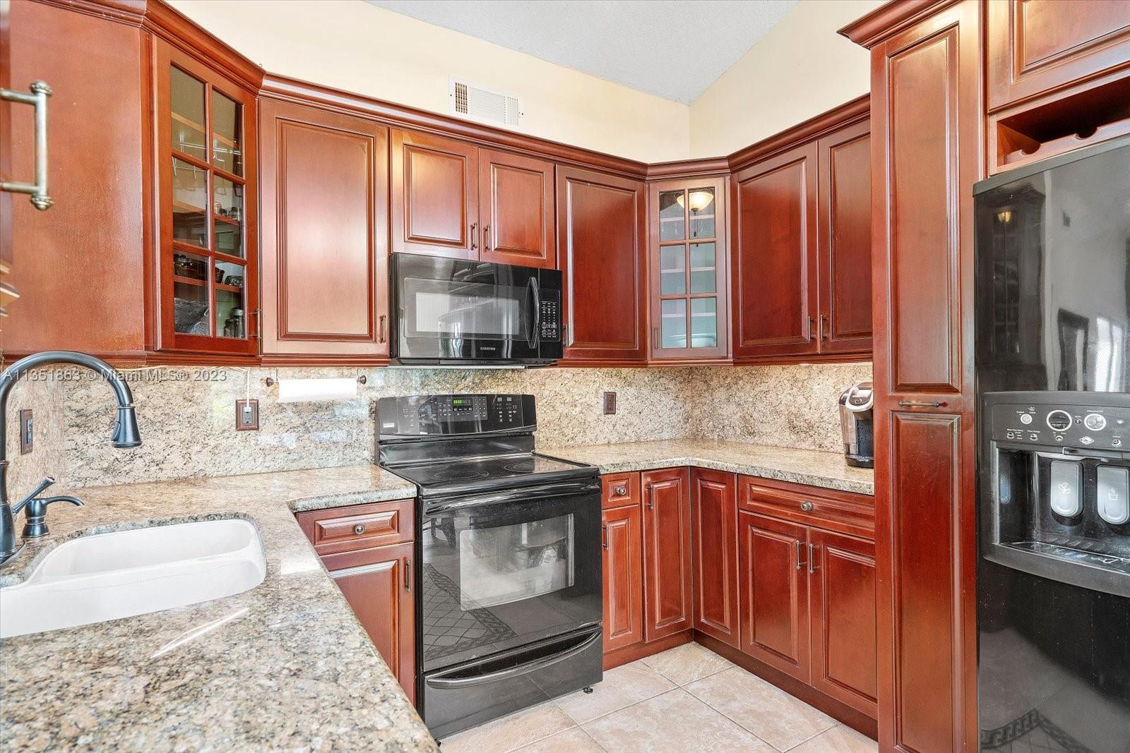 CINNAMON PLACE 1 - Residential