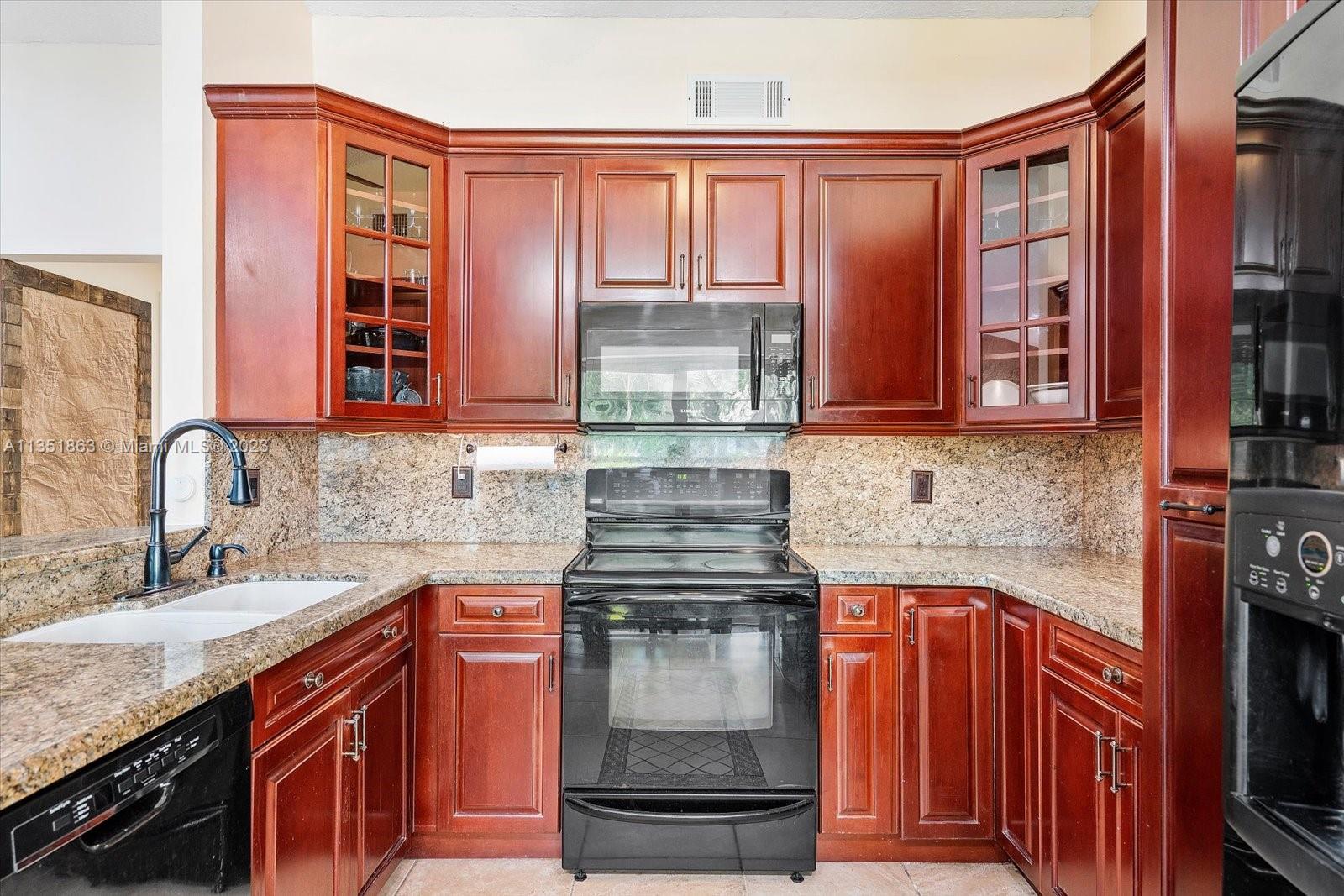 CINNAMON PLACE 1 - Residential