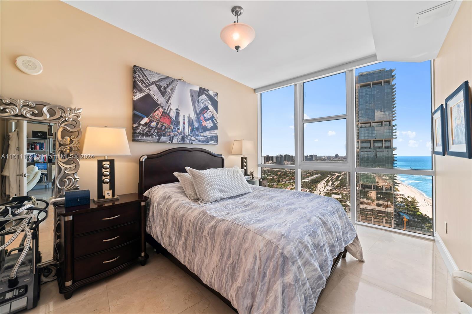 TRUMP ROYALE CONDO - Residential