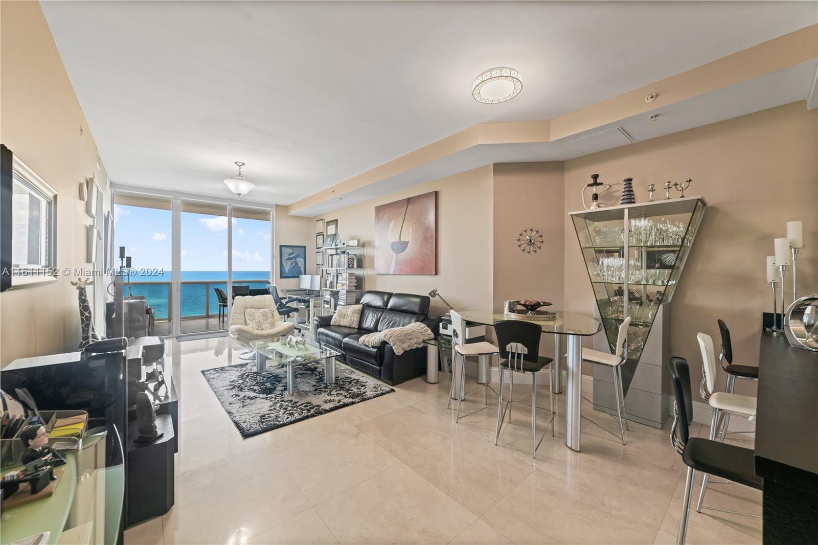 TRUMP ROYALE CONDO - Residential