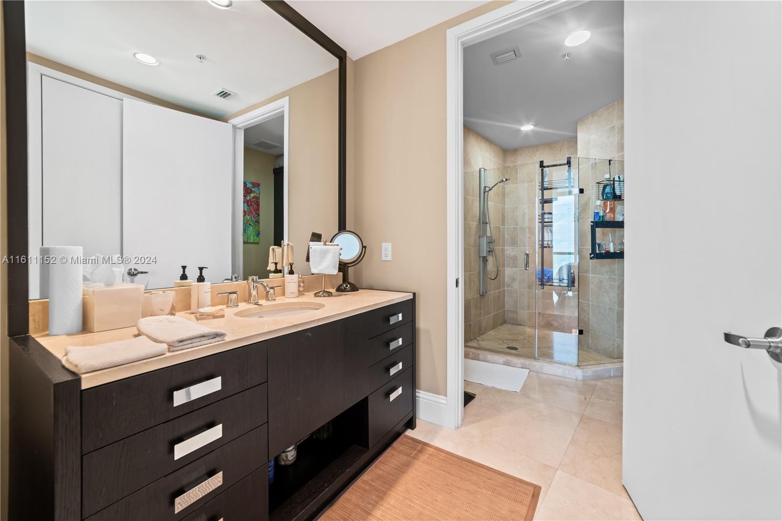 TRUMP ROYALE CONDO - Residential
