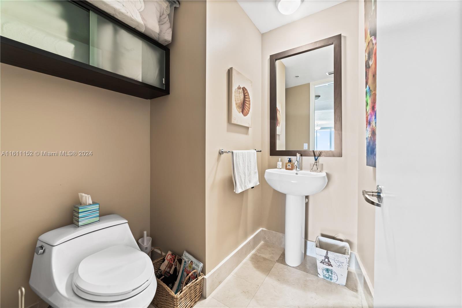 TRUMP ROYALE CONDO - Residential