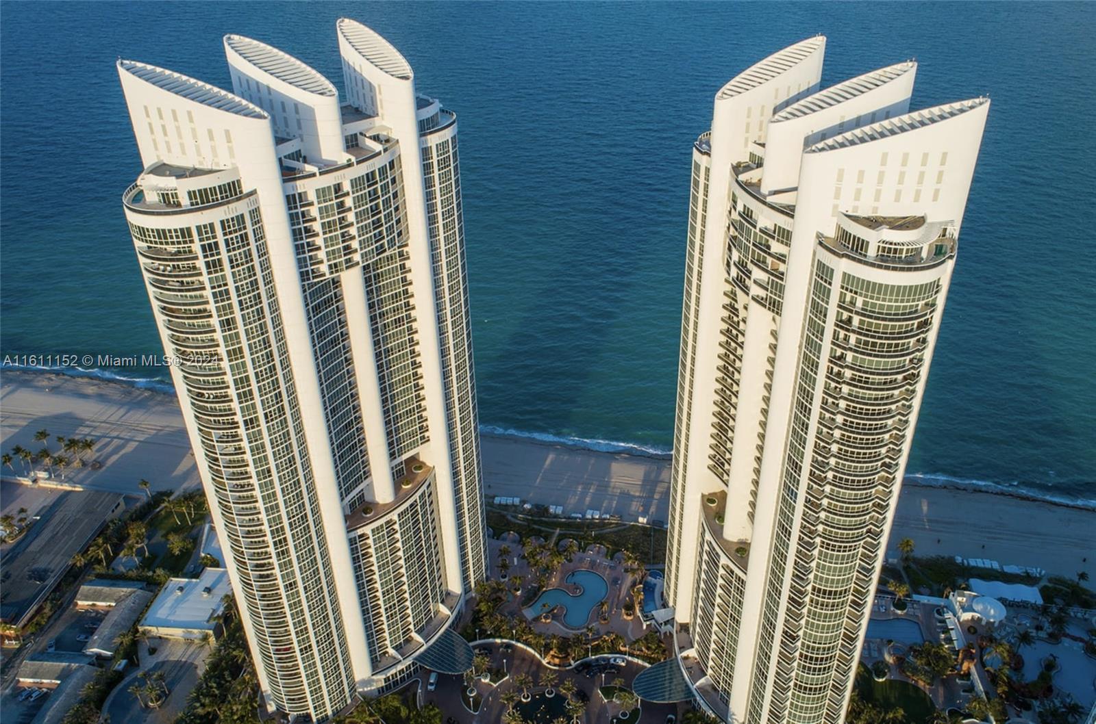 TRUMP ROYALE CONDO - Residential